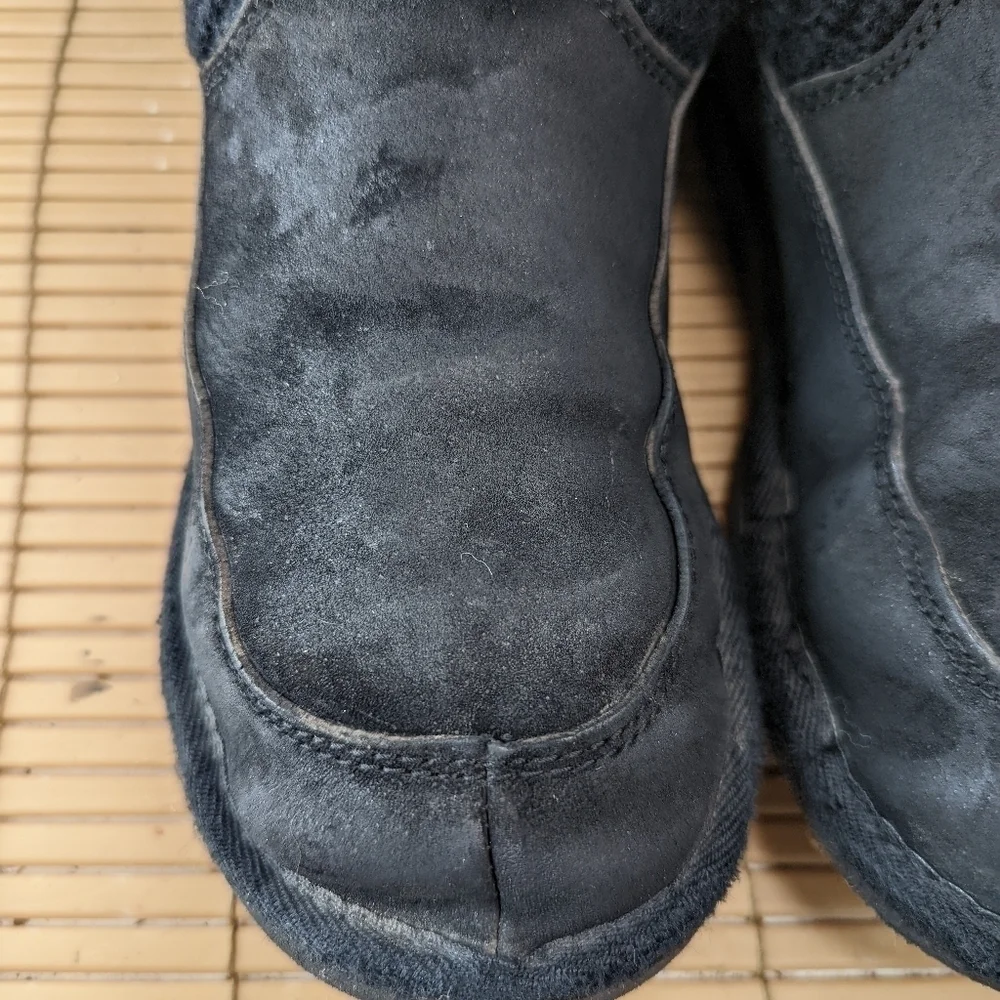 UGG Womens Size 7  Suburb Crochet Shearling Boots S/N 5124 Black_8